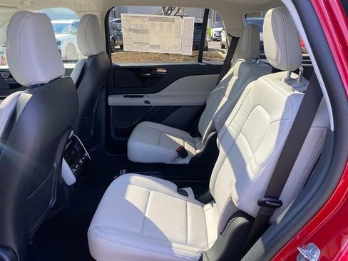 New 2026 Lincoln Aviator Reserve image 7