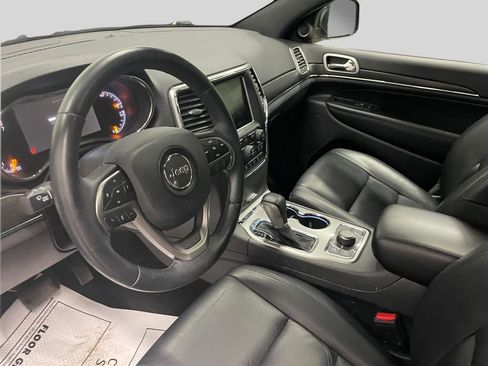 Used 2018 Jeep Grand Cherokee Limited image 10