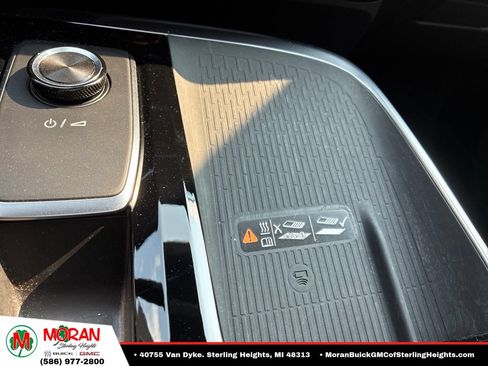 Used 2025 Buick Enclave Sport Touring w/ Power Package FWD image 21