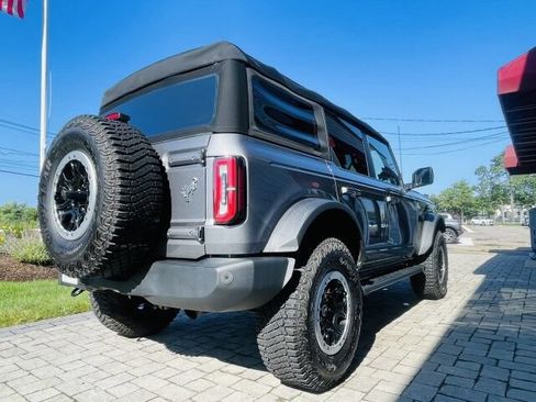 Used 2023 Ford Bronco Outer Banks w/ Sasquatch Package AWD/4WD image 4