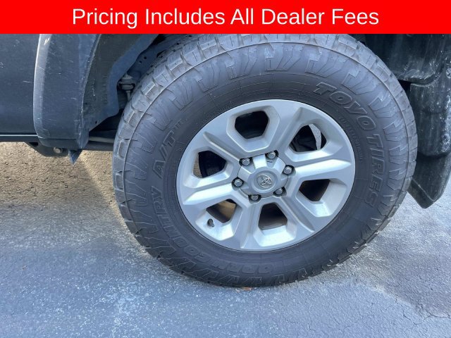 Used 2022 Toyota 4Runner SR5 Premium AWD/4WD image 3