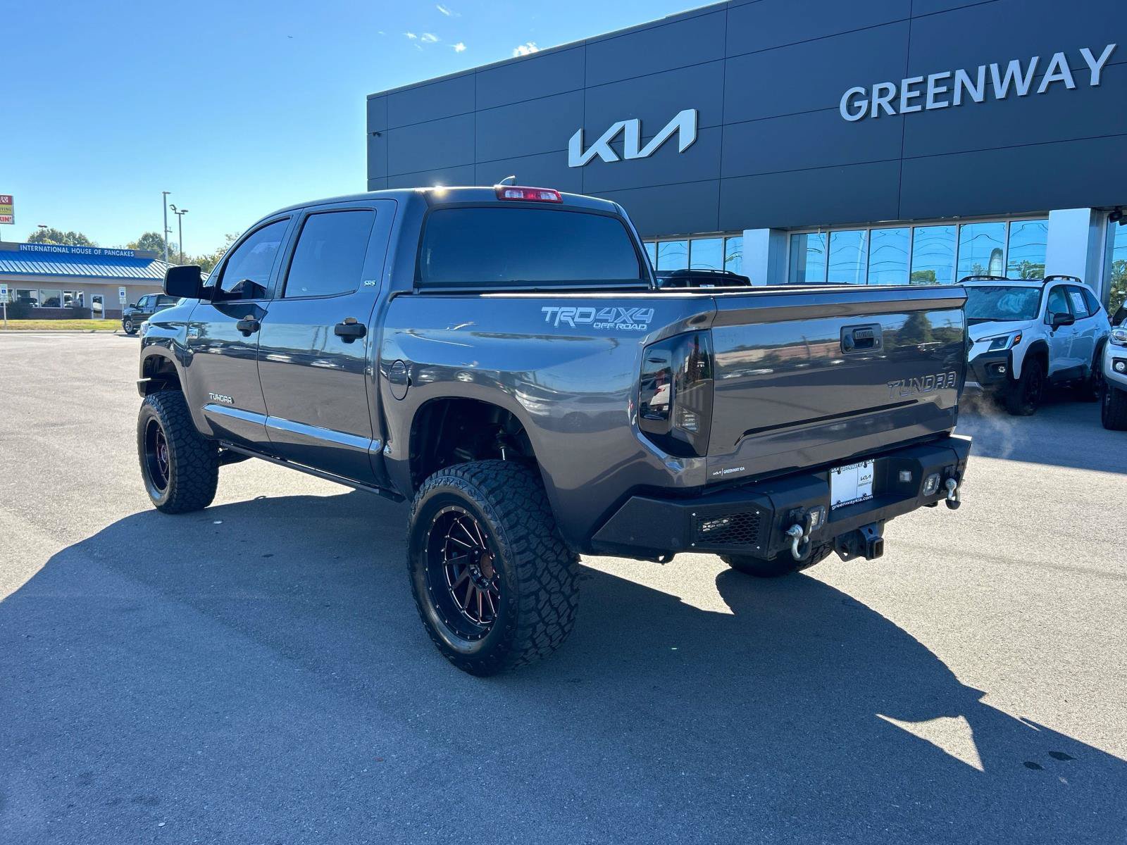Used 2020 Toyota Tundra SR5 w/ TRD Off-Road Package AWD/4WD image 5