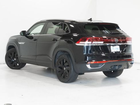 Used 2024 Volkswagen Atlas Cross Sport SE w/ Panoramic Sunroof Package AWD/4WD image 26