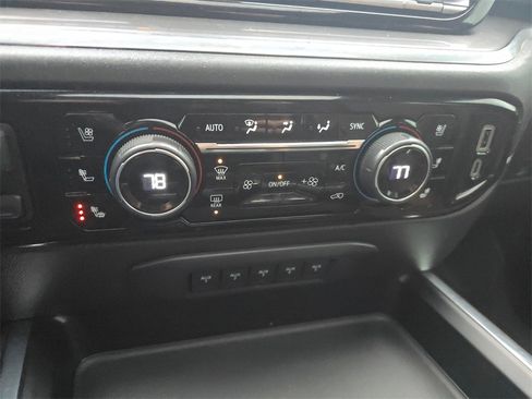 Used 2024 Chevrolet Silverado 3500 High Country image 26