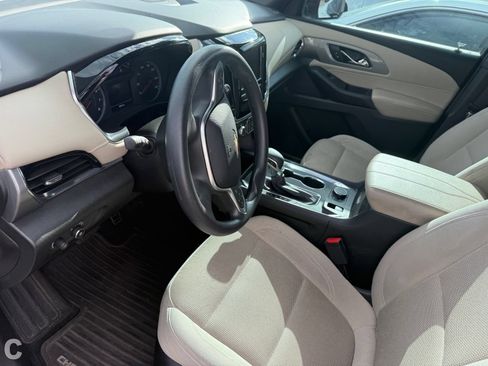 Certified 2023 Chevrolet Traverse LS FWD image 20