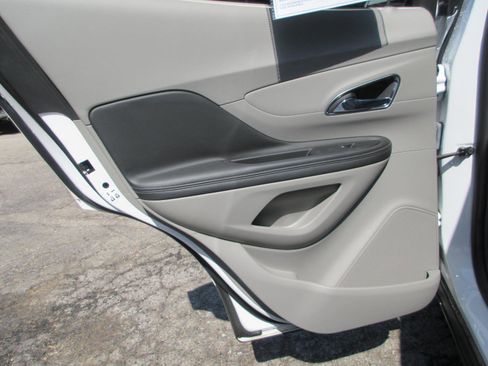 Used 2016 Buick Encore FWD image 18