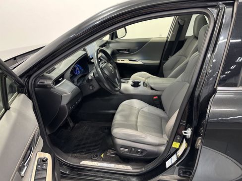 Used 2021 Toyota Venza Limited w/ Advanced Technology Package AWD/4WD image 14