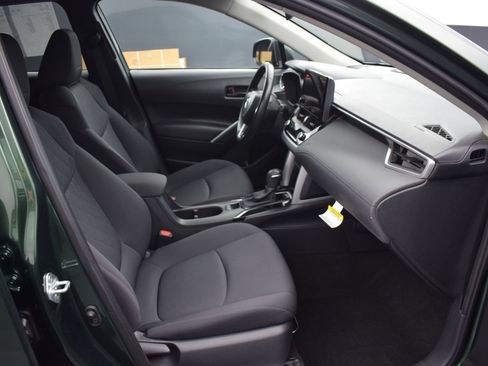 Used 2023 Toyota Corolla Cross LE FWD image 10