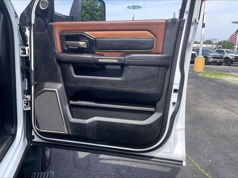 Used 2023 RAM 3500 Limited AWD/4WD image 26