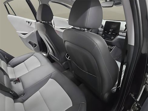 Used 2020 Hyundai Ioniq Limited image 19