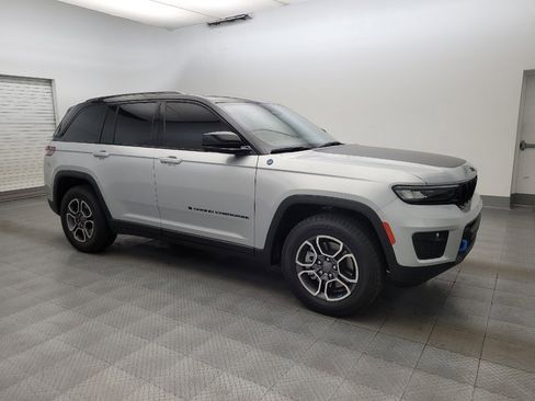 Used 2022 Jeep Grand Cherokee Trailhawk AWD/4WD image 11