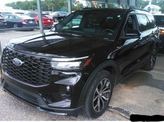 Used 2025 Ford Explorer ST-Line AWD/4WD video 1