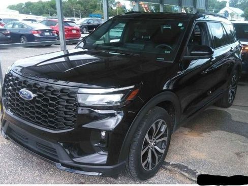 Used 2025 Ford Explorer ST-Line AWD/4WD image 1