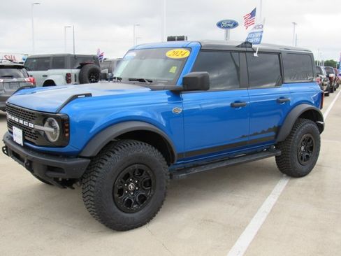 Certified 2024 Ford Bronco Wildtrak AWD/4WD image 3