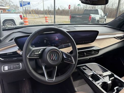 Used 2025 Buick Enclave Preferred w/ Trailering Package, 5000 lbs. image 13