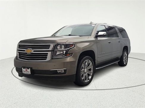 Used 2019 Chevrolet Suburban Premier w/ Max Trailering Package image 3