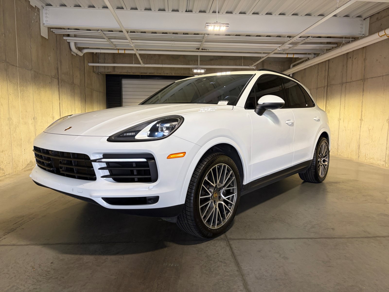 Certified 2023 Porsche Cayenne Platinum Edition AWD/4WD image 1