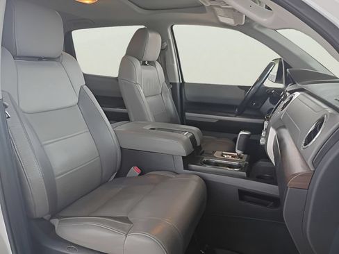 Used 2019 Toyota Tundra Limited w/ Limited Premium Package AWD/4WD image 30