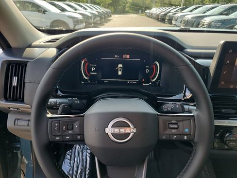 New 2026 Nissan Pathfinder SL FWD image 25