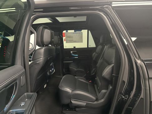 New 2026 Ford Expedition Max Platinum AWD/4WD image 30