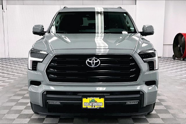 Used 2024 Toyota Sequoia SR5 w/ TRD Off-Road Package AWD/4WD image 4