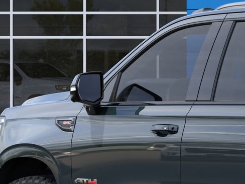 New 2026 GMC Yukon XL AT4 AWD/4WD image 13