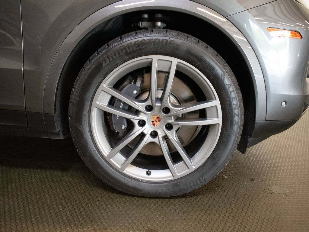 Certified 2026 Porsche Cayenne S AWD/4WD image 15