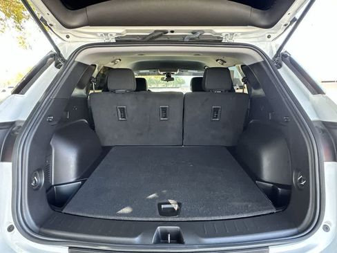Used 2024 Chevrolet Blazer LT FWD image 25
