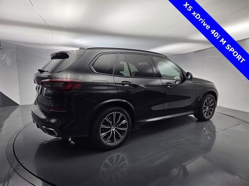 Used 2021 BMW X5 xDrive40i w/ M Sport Package image 16