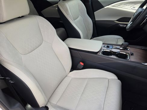 Used 2023 Lexus RX 350 FWD w/ Accessory Package image 8