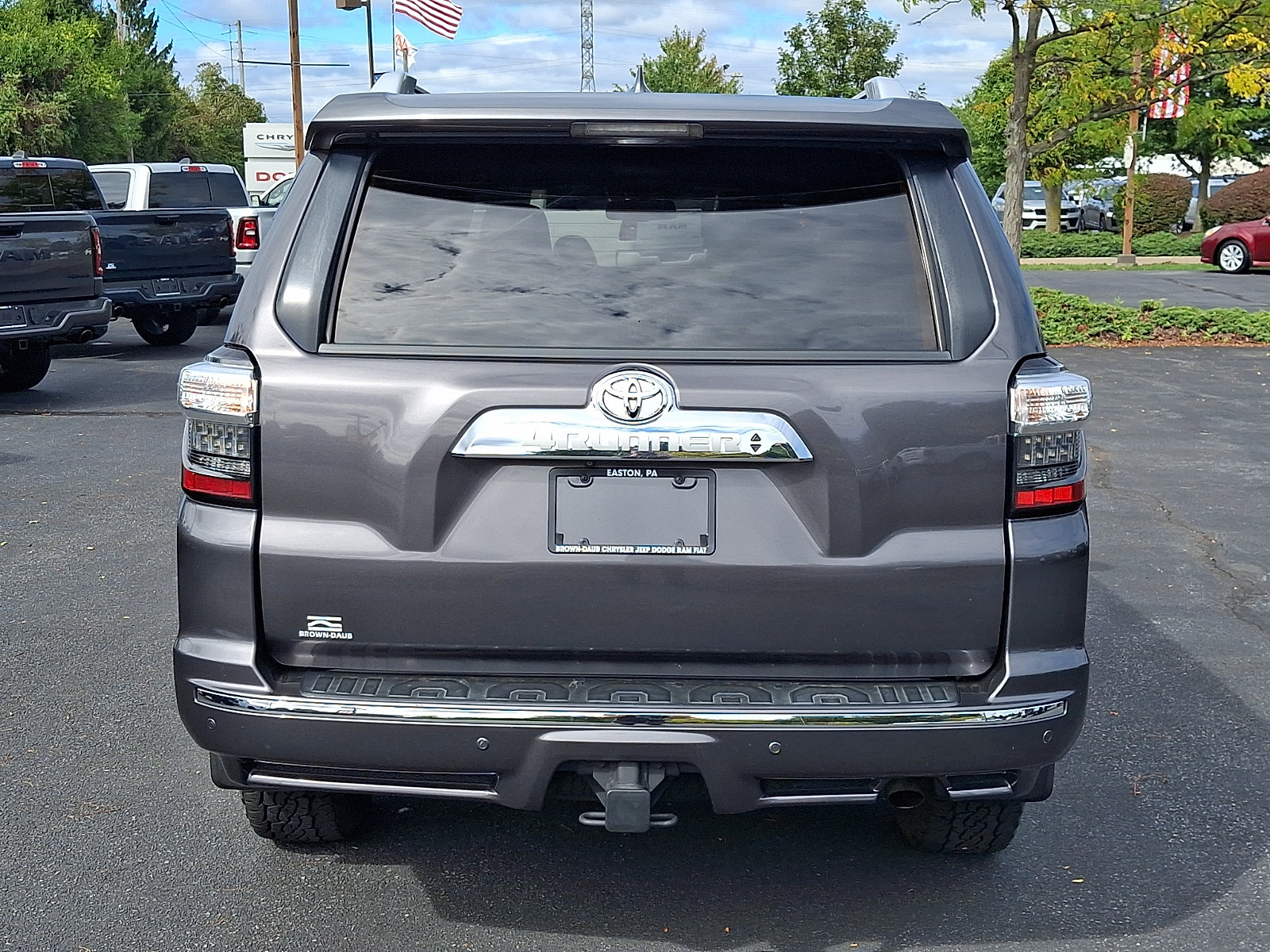 Used 2018 Toyota 4Runner Limited AWD/4WD image 5