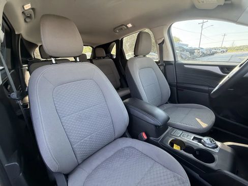 Used 2022 Ford Escape SE FWD image 11