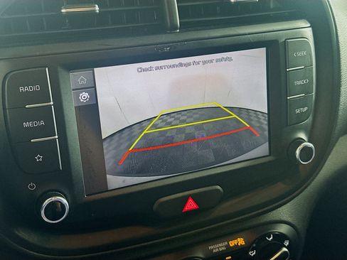 Used 2025 Kia Soul LX w/ LX Technology Package image 22