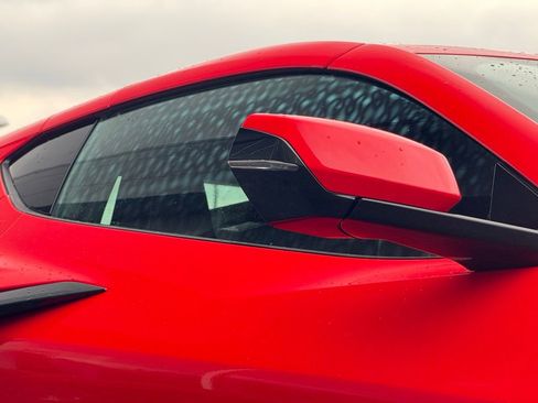 Used 2021 Chevrolet Corvette Stingray Coupe w/ Z51 Performance Package image 34