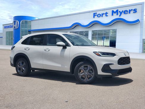 New 2026 Honda HR-V LX image 1