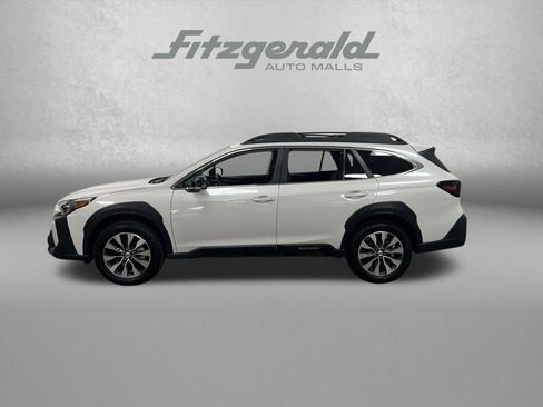 Used 2025 Subaru Outback Limited image 2