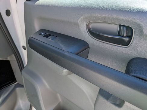 Used 2021 Nissan NV 3500 SL image 26