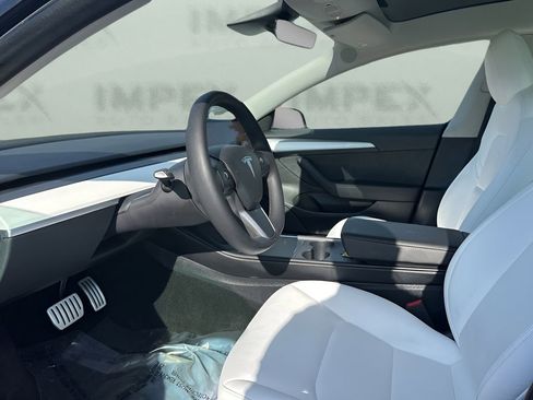 Used 2023 Tesla Model 3 Performance image 9