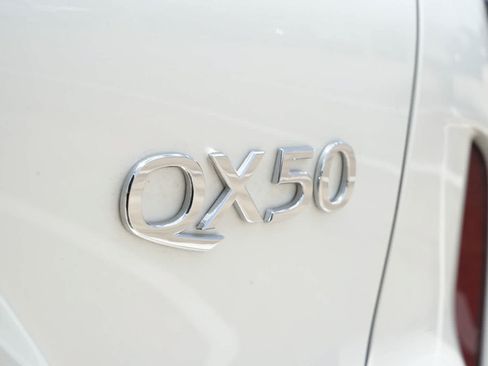 Certified 2023 INFINITI QX50 Luxe FWD image 19