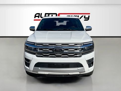 Used 2024 Ford Expedition Platinum AWD/4WD image 2