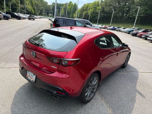 Used 2019 MAZDA MAZDA3 Hatchback w/ Preferred Package FWD image 11