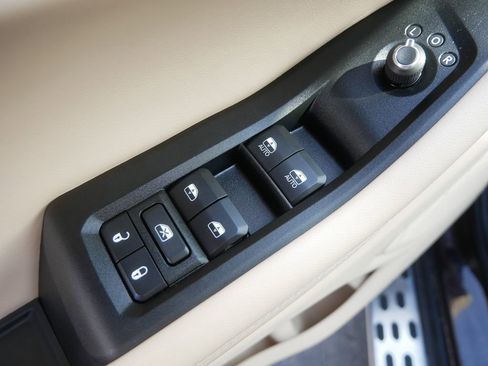 Used 2023 Jeep Grand Cherokee L Limited w/ MOPAR Finishing Package image 12