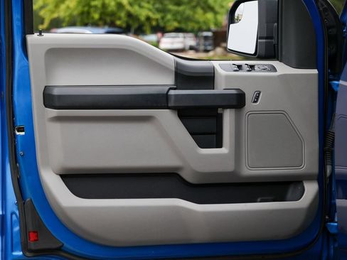 Used 2016 Ford F150 XL w/ Equipment Group 101A Mid AWD/4WD image 4