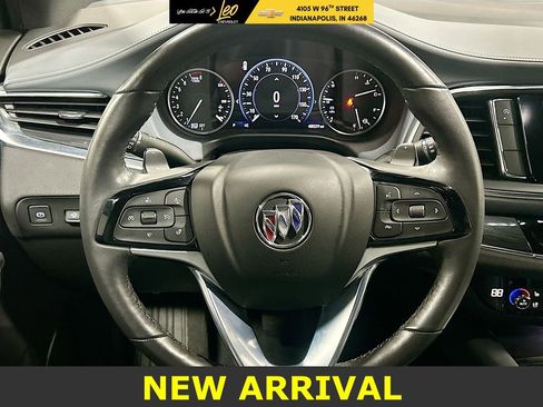 Used 2023 Buick Enclave Premium image 11