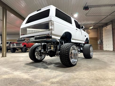 Used 1994 Ford Bronco XLT image 32