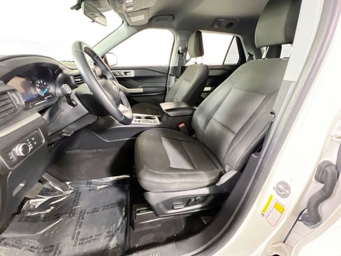 Used 2022 Ford Explorer XLT AWD/4WD image 20