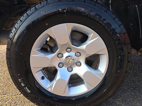 Used 2019 RAM 1500 Big Horn AWD/4WD image 12