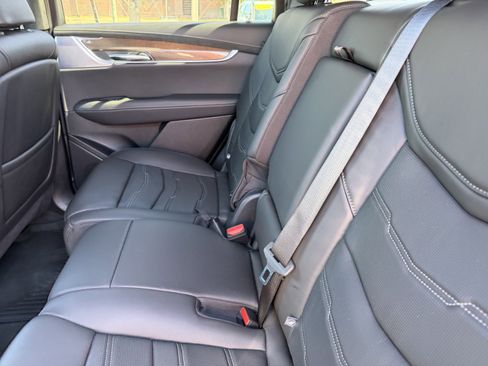 Certified 2024 Cadillac XT6 Premium Luxury w/ Platinum Package image 17