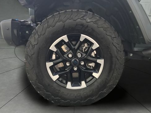 Used 2024 Jeep Wrangler Unlimited Rubicon 4xe w/ Capability Package AWD/4WD image 4