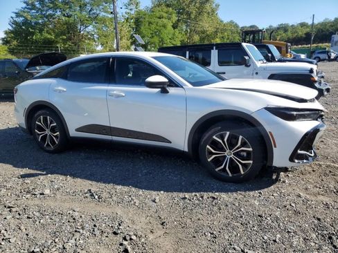 Used 2023 Toyota Crown XLE image 1